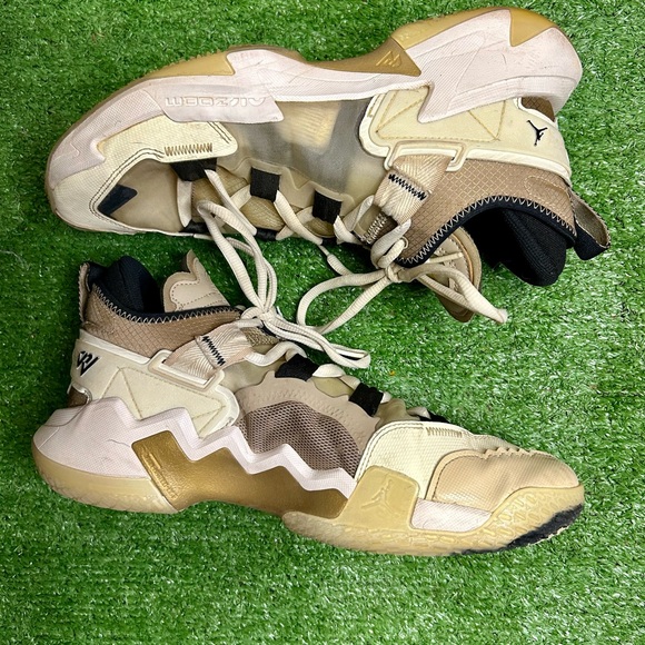 Jordan Why Not .5
“Coconut Milk” - Picture 2 of 7